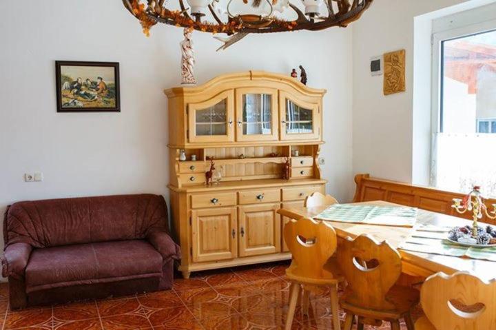 膳宿费 Cabana Cerbul Oasa Transalpina