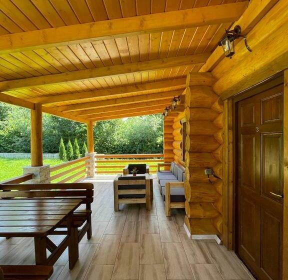 پانسیون Casutele Din Moisei