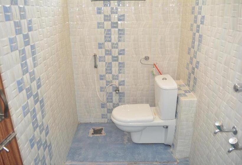 Panzió Jp Nivaas Guest House