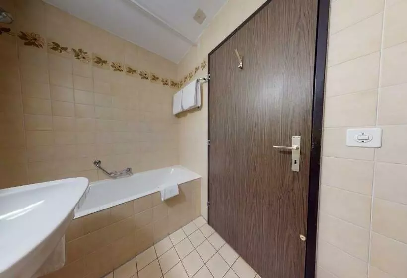 Retkeilymaja Hôtel Du Grand Pré