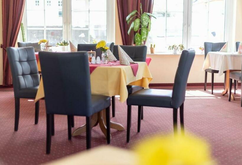 酒店 Am Wariner See