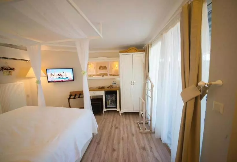 ホテル Biga Palas