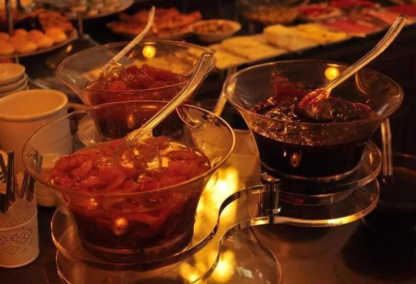 ホテル Biga Palas