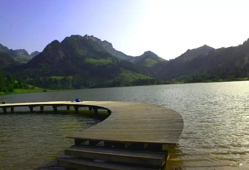 Hotelli Hostellerie Am Schwarzsee