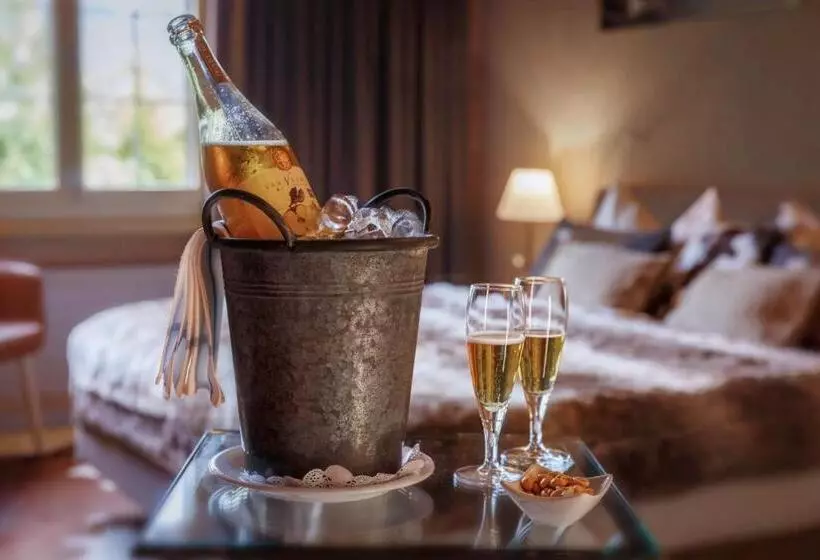 ホテル Restaurant Burgseeli