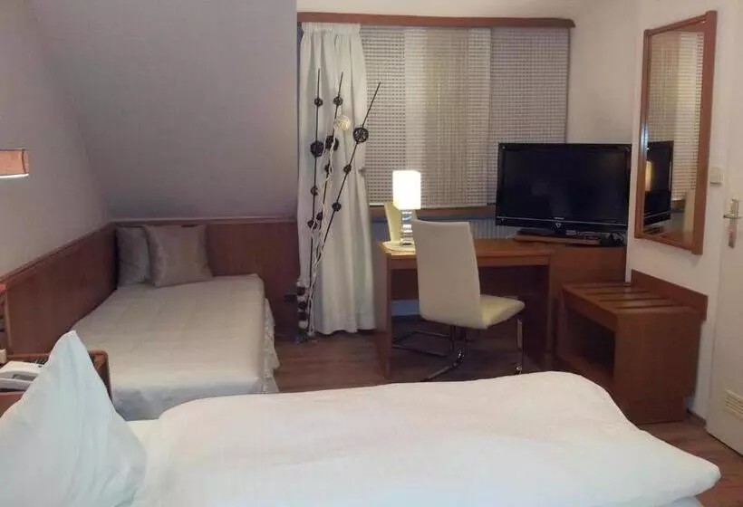 ホテル Restaurant Fischerwirt