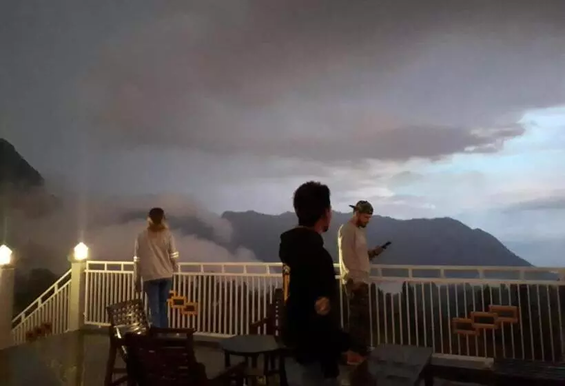 پانسیون Bromo Otix Guest House