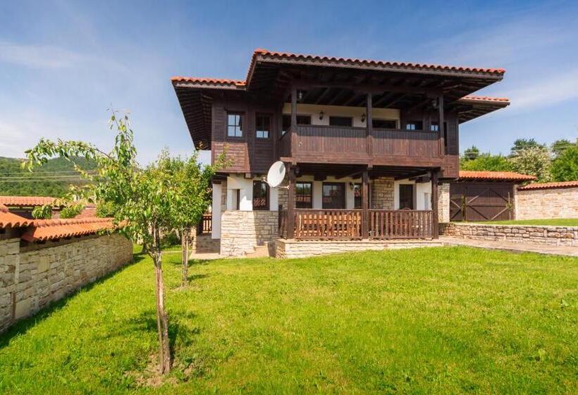 פנסיון Complex Rayuvski Han