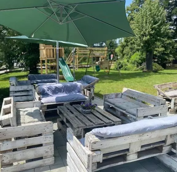 Majatalo Dom Frana Krala