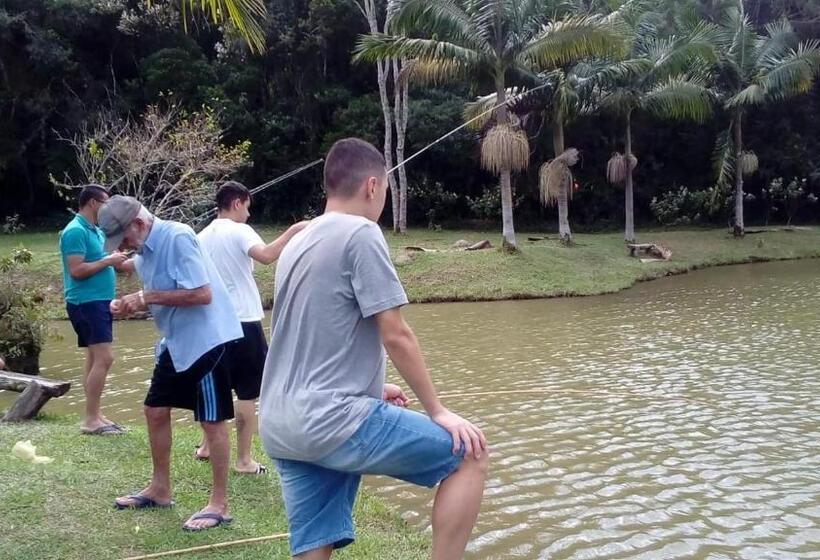 ペンション Pousada Recanto águas Vivas