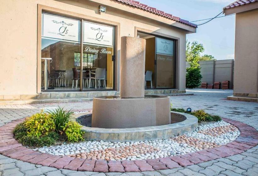 Пансион Q's Boutique Stay