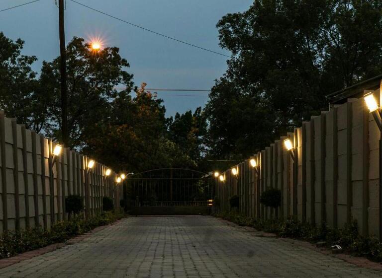 Пансион Q's Boutique Stay