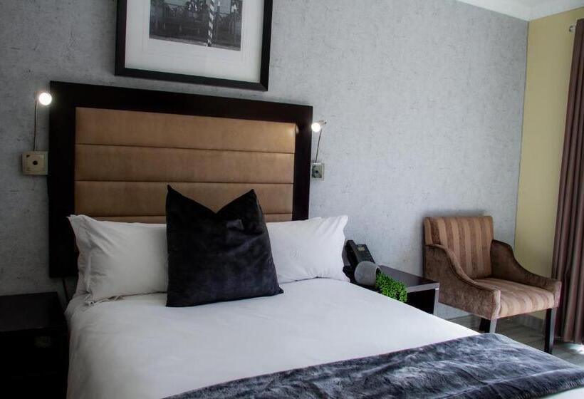 Пансион Q's Boutique Stay