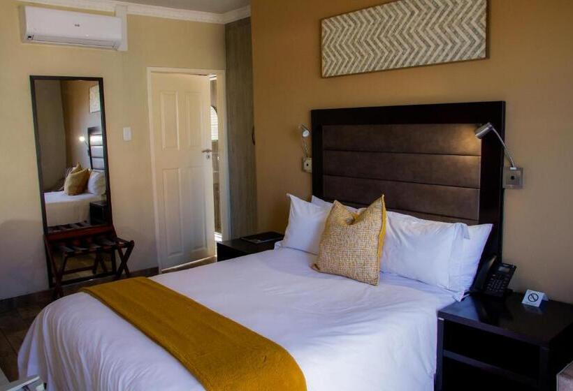 Пансион Q's Boutique Stay