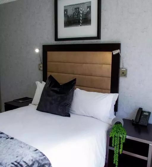 Majatalo Q's Boutique Stay