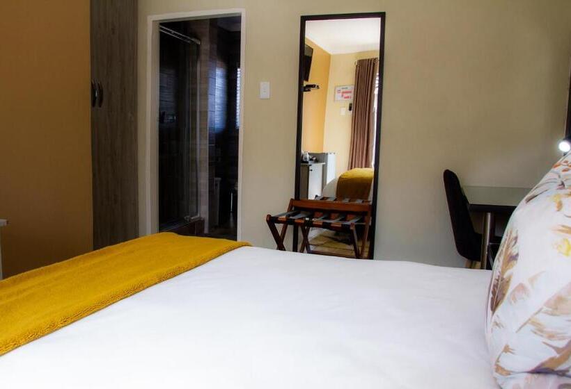 Пансион Q's Boutique Stay