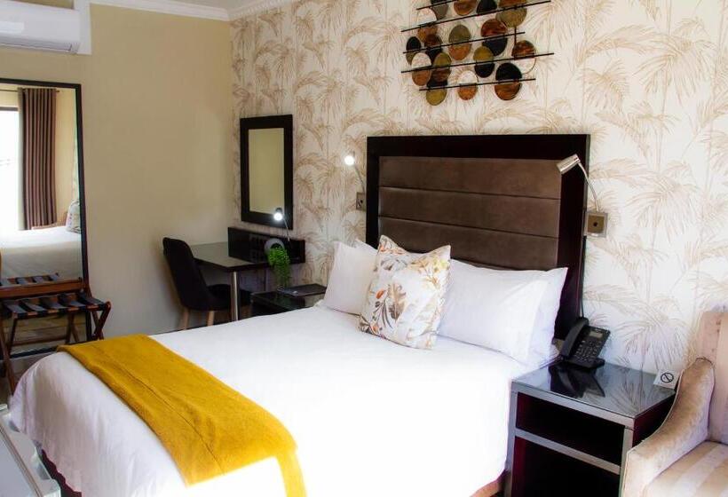 Пансион Q's Boutique Stay