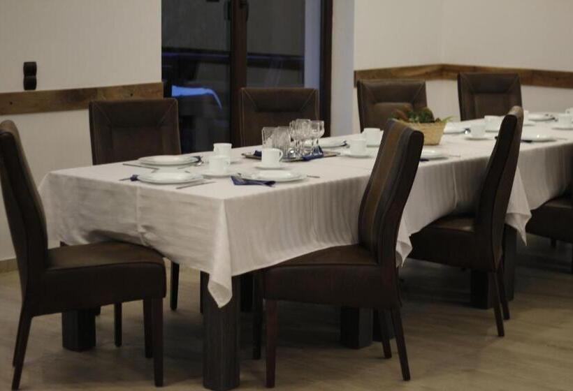 پانسیون Casa Laur Cu Plajă Privată