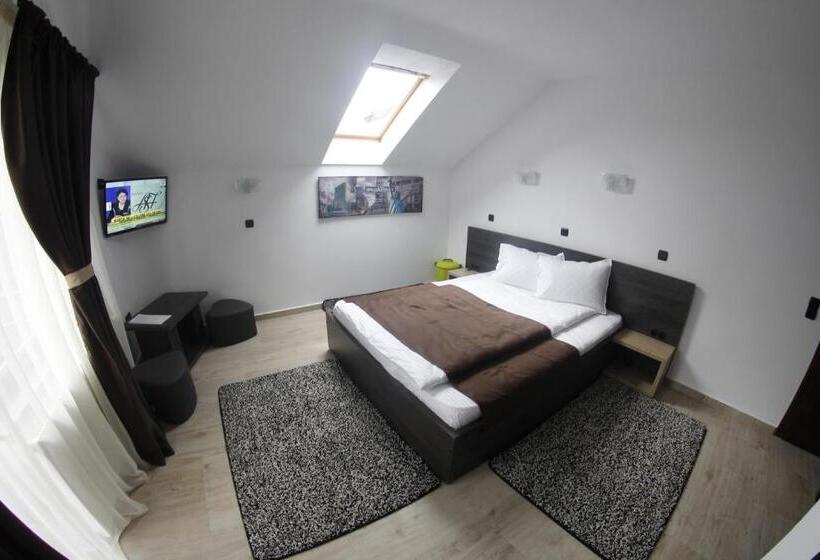 پانسیون Casa Laur Cu Plajă Privată