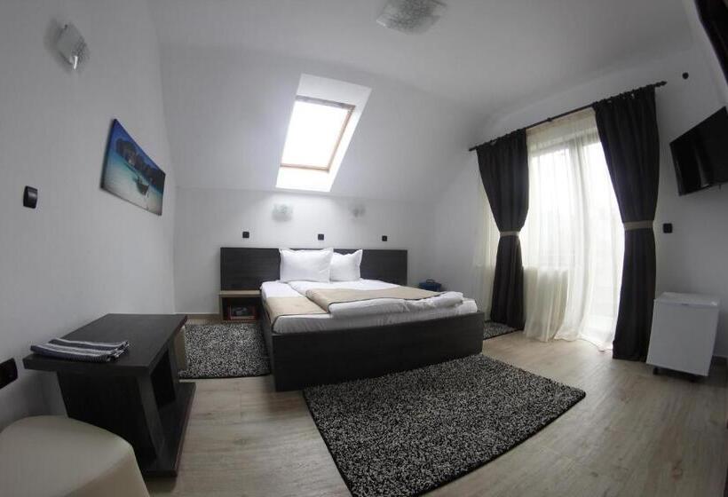 پانسیون Casa Laur Cu Plajă Privată