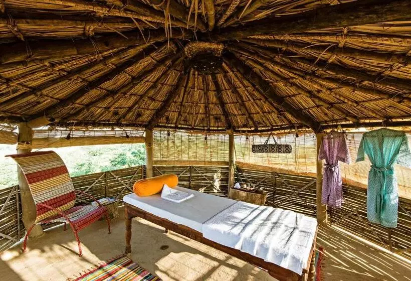 Lomakeskus Brij Lakshman Sagar, Pali