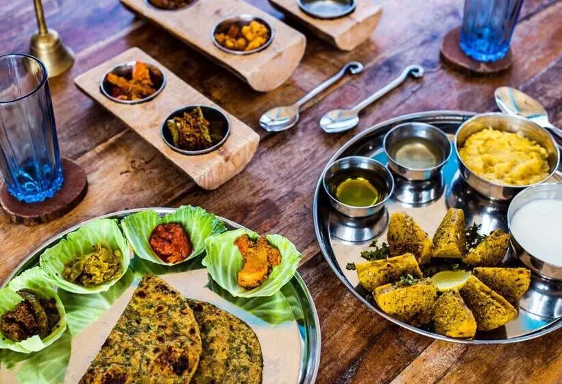 Lomakeskus Brij Lakshman Sagar, Pali