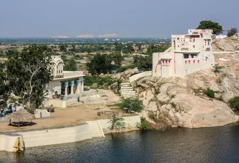Lomakeskus Brij Lakshman Sagar, Pali