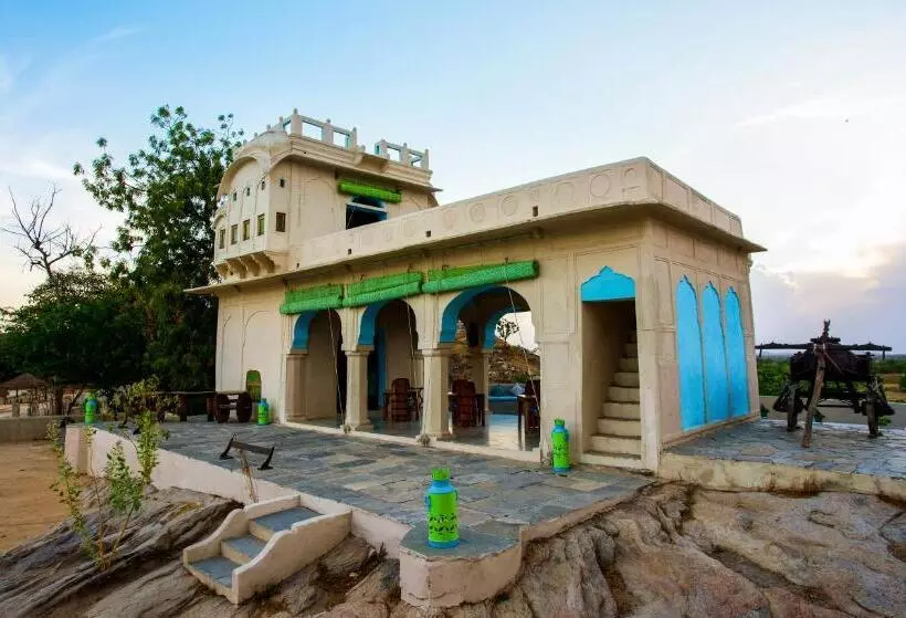 Lomakeskus Brij Lakshman Sagar, Pali