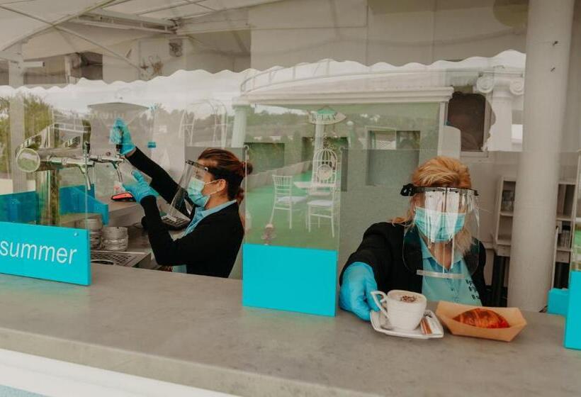 渡假胜地 Juliana Platinum Brad