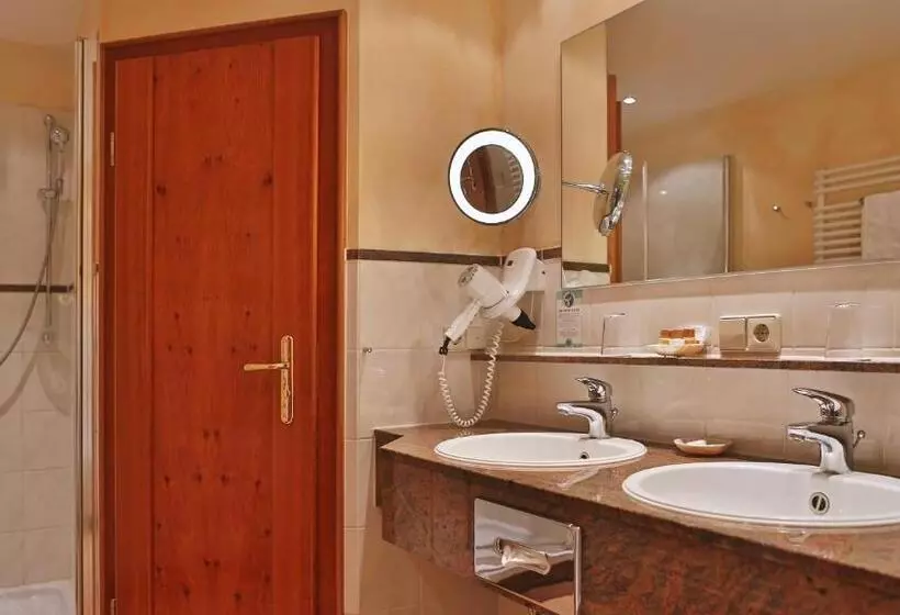 Schwarzwaldhotel Oberwiesenhof