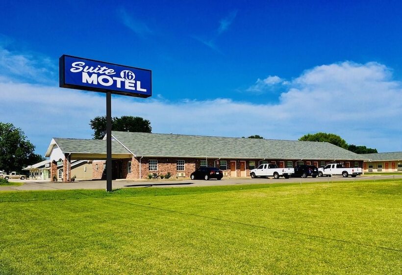Suite 16 Motel