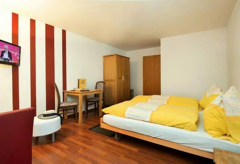 Retkeilymaja Garni Bären Rüegsau