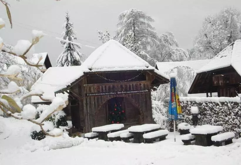 Retkeilymaja Garni Bären Rüegsau