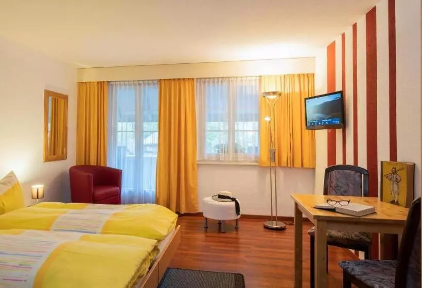 Retkeilymaja Garni Bären Rüegsau