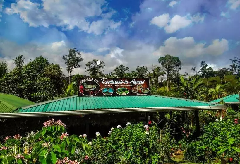 Aamiaismajoitus (B&B) Cabinas Río Celeste La Amistad