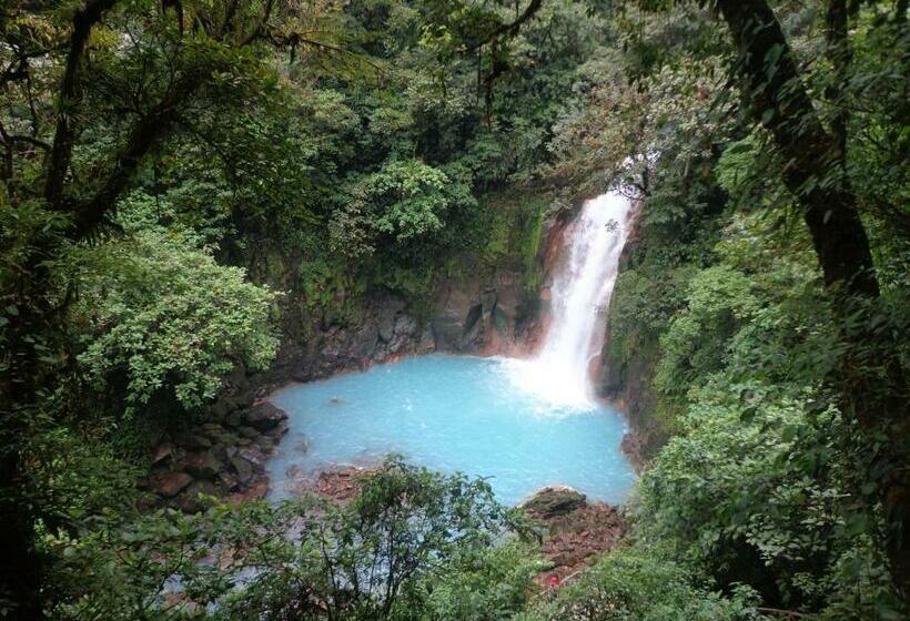 ベッドアンドブレックファースト Cabinas Río Celeste La Amistad