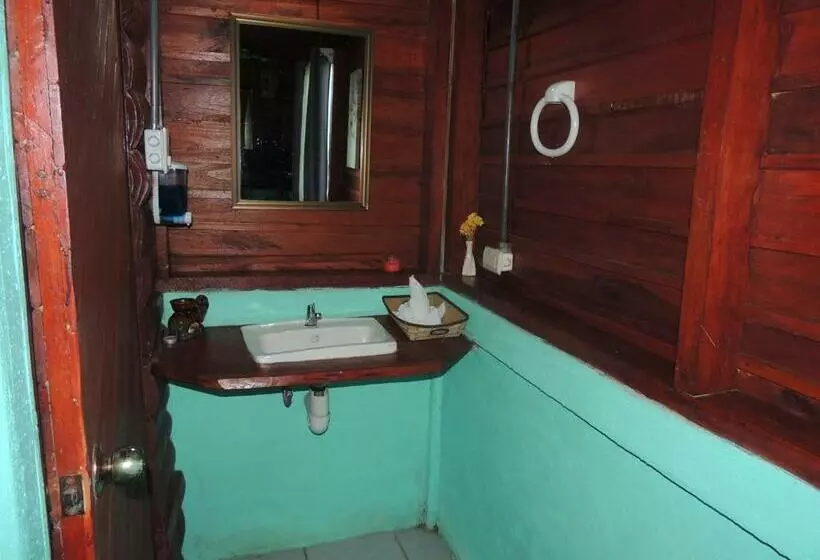 Aamiaismajoitus (B&B) Cabinas Río Celeste La Amistad