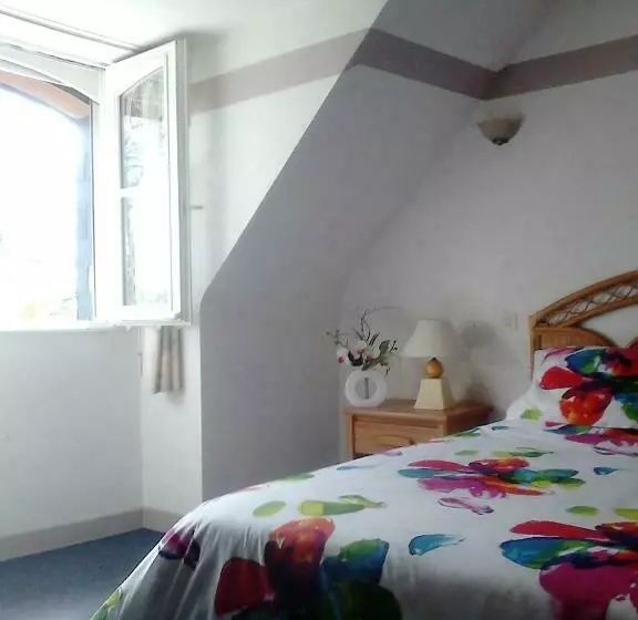 Aamiaismajoitus (B&B) Chambres D Hôtes D Evelyne