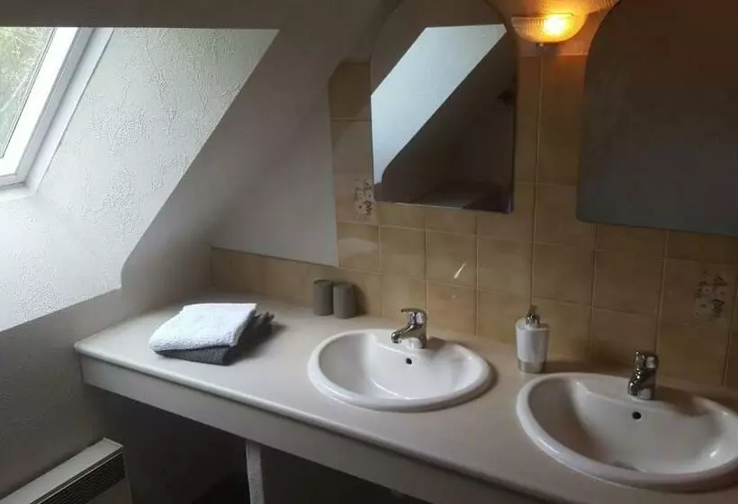 Aamiaismajoitus (B&B) Chambres D Hôtes D Evelyne