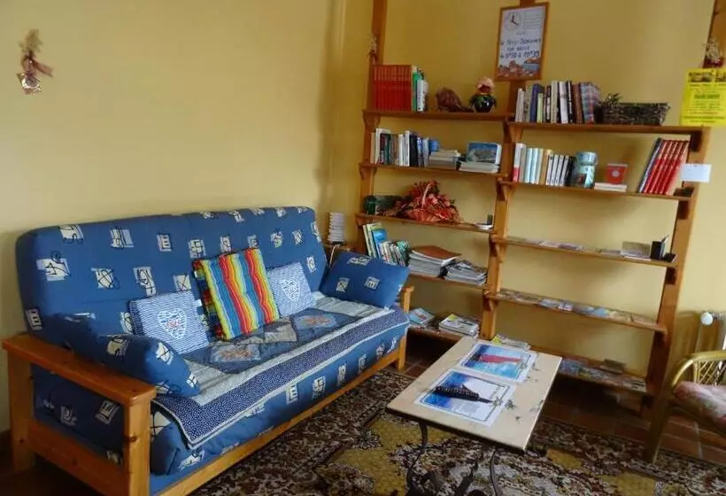 ベッドアンドブレックファースト Le Stang