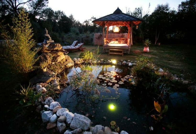 ベッドアンドブレックファースト Mas D Alphonse