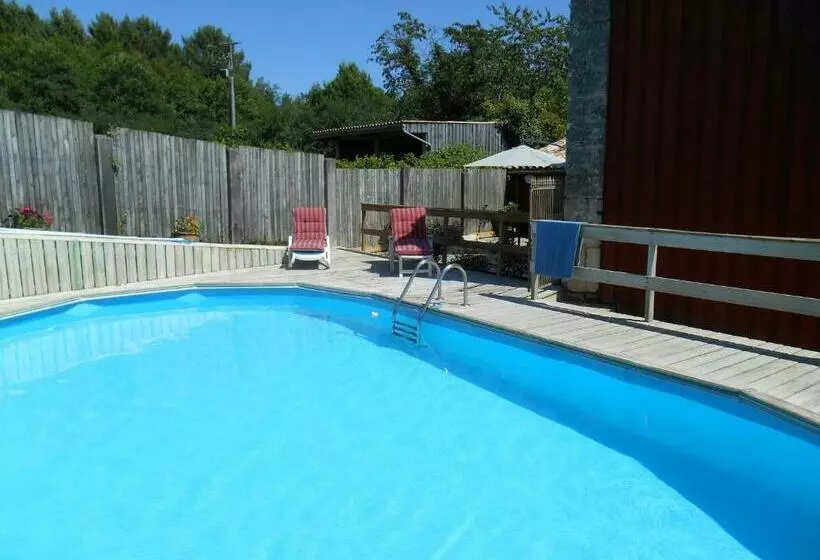 Aamiaismajoitus (B&B) Sous Les Marronniers