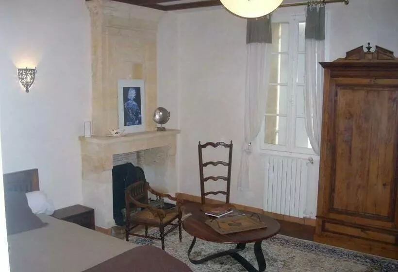 Aamiaismajoitus (B&B) Sous Les Marronniers