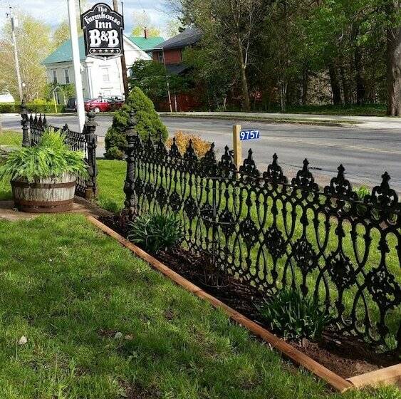 Farmhouse Inn B&b