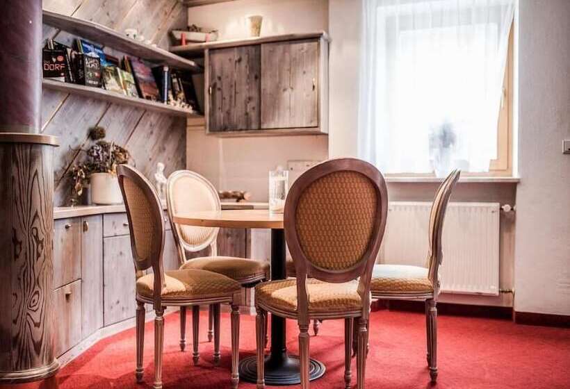 Отель Alpenjuwel