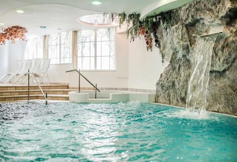 Отель Alpenjuwel