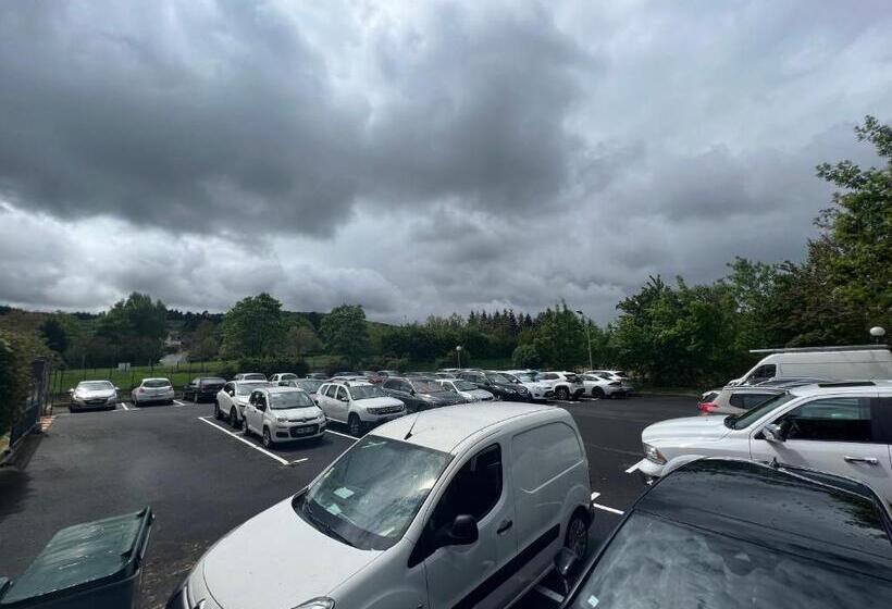 호텔 De La Tour Saint Etienne Sud