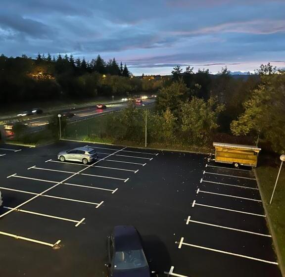 호텔 De La Tour Saint Etienne Sud