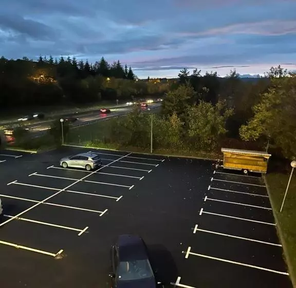 ホテル De La Tour Saint Etienne Sud