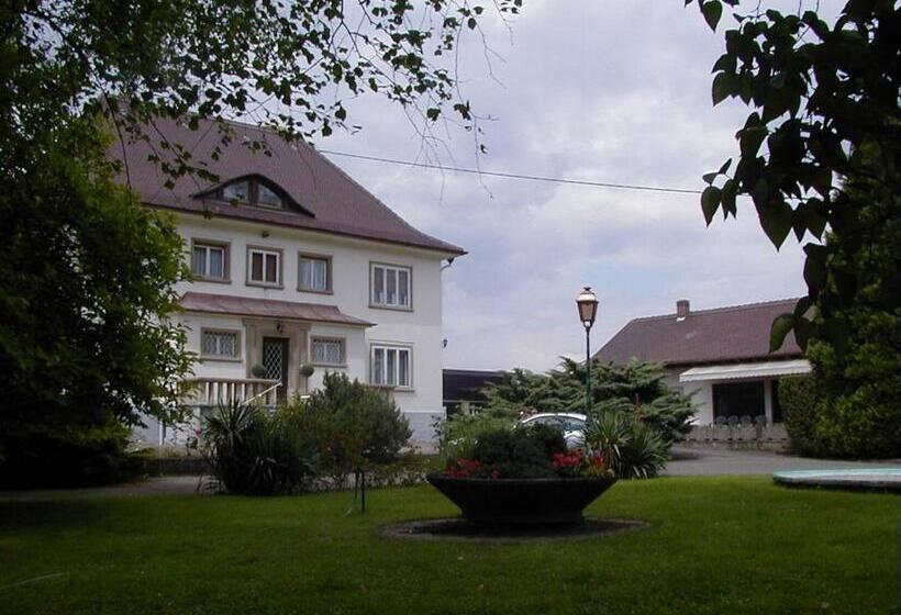 호텔 Hôtel Restaurant A La Couronne